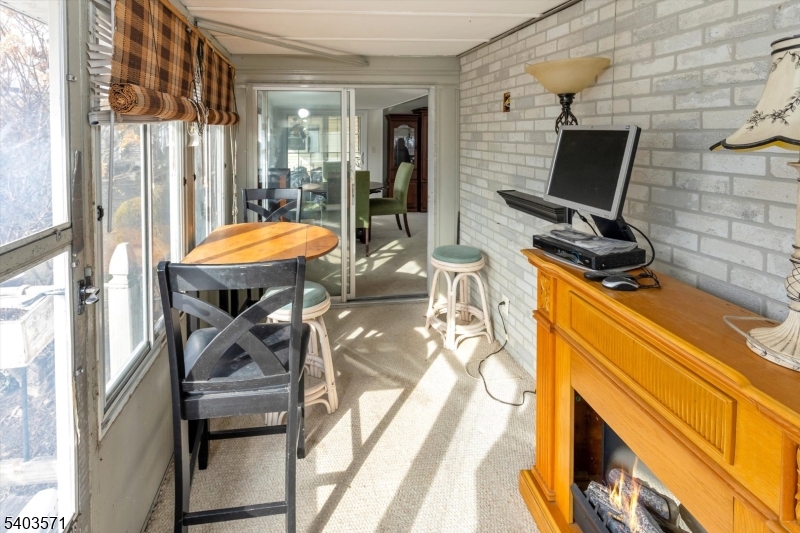 195 W Main St Unit G #G