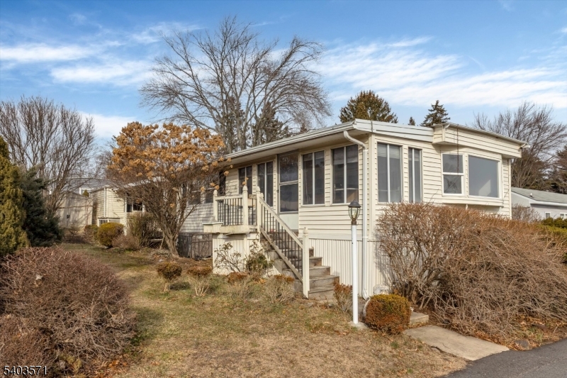 195 W Main St Unit G #G