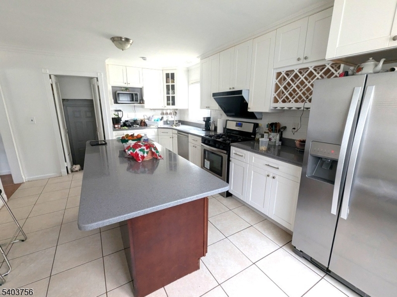 726 W Milton Ave #1