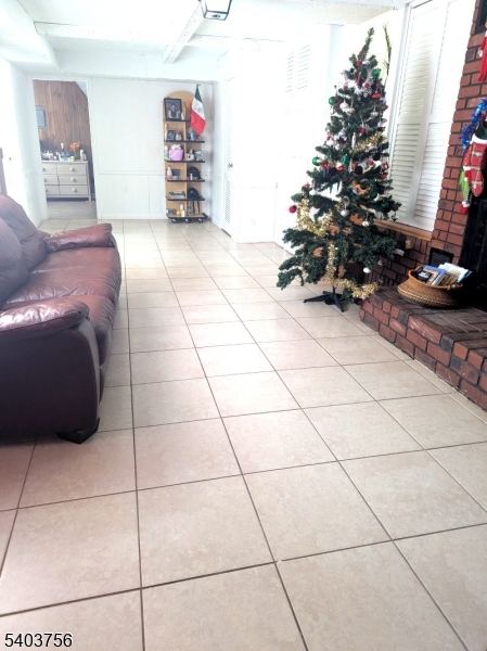 726 W Milton Ave #1