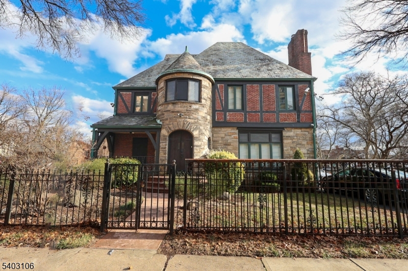 75 Chancellor Ave
