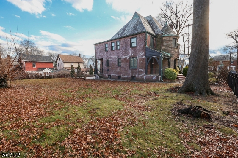 75 Chancellor Ave