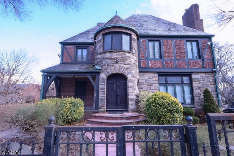 75 Chancellor Ave