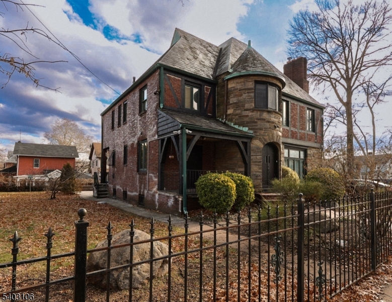 75 Chancellor Ave