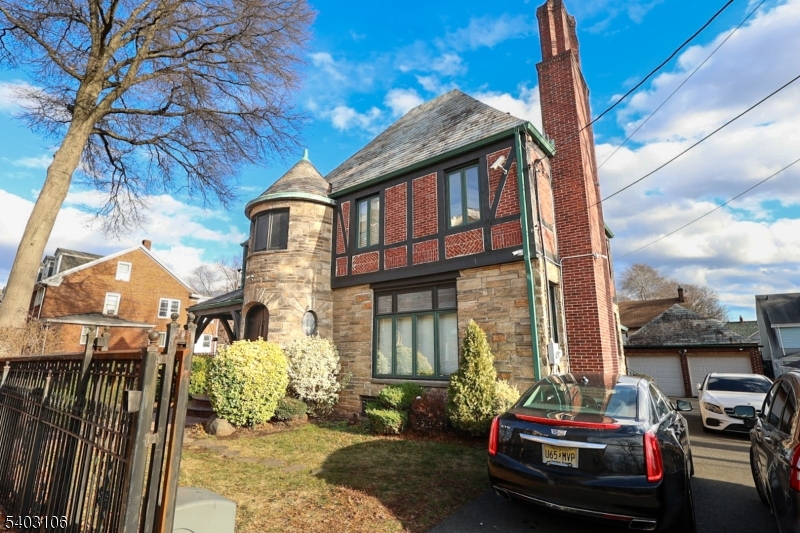75 Chancellor Ave