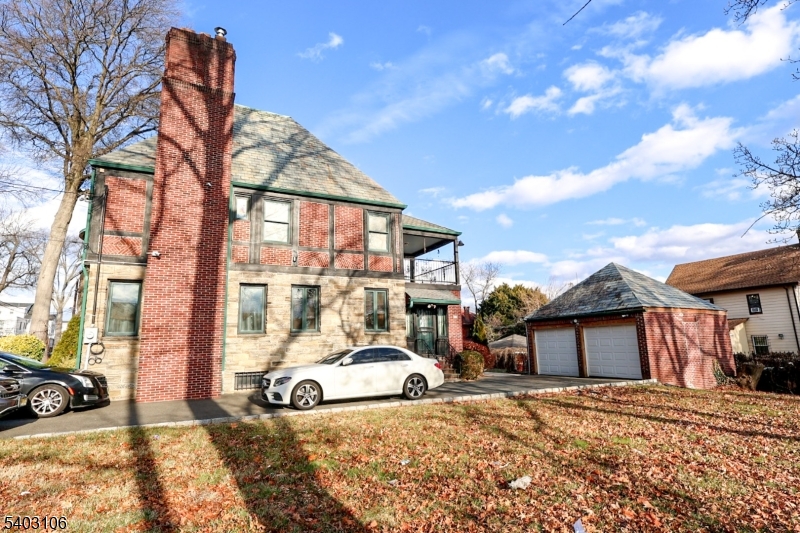 75 Chancellor Ave