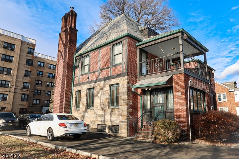 75 Chancellor Ave