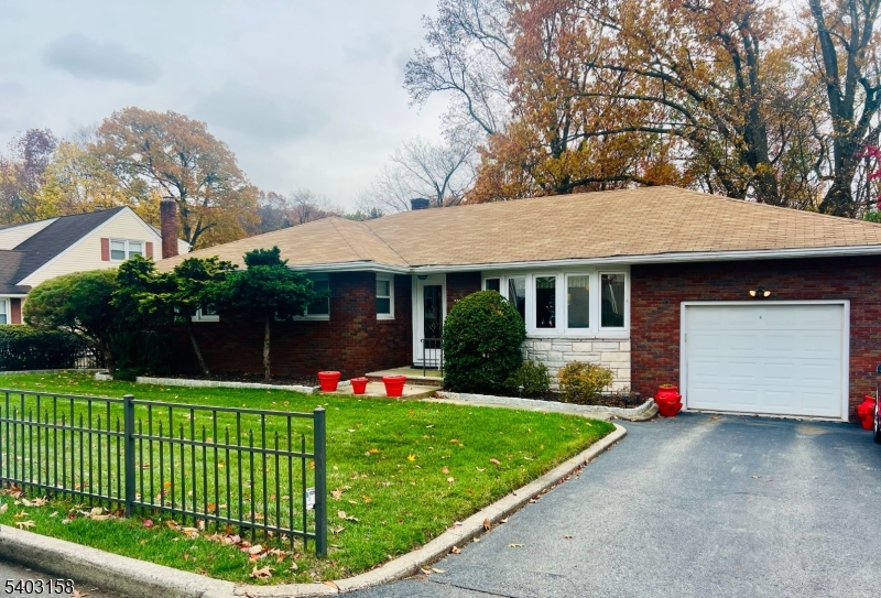 30 Woodrow Ave