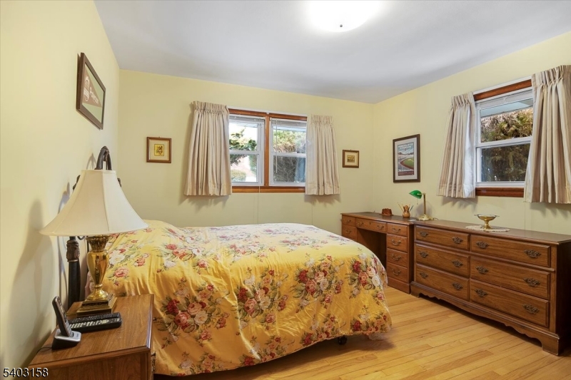 30 Woodrow Ave