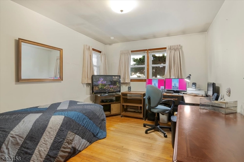 30 Woodrow Ave