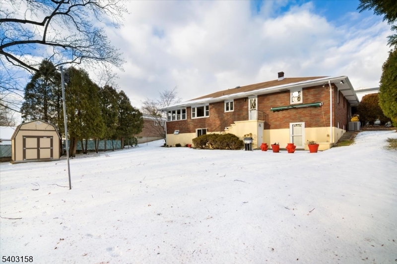 30 Woodrow Ave