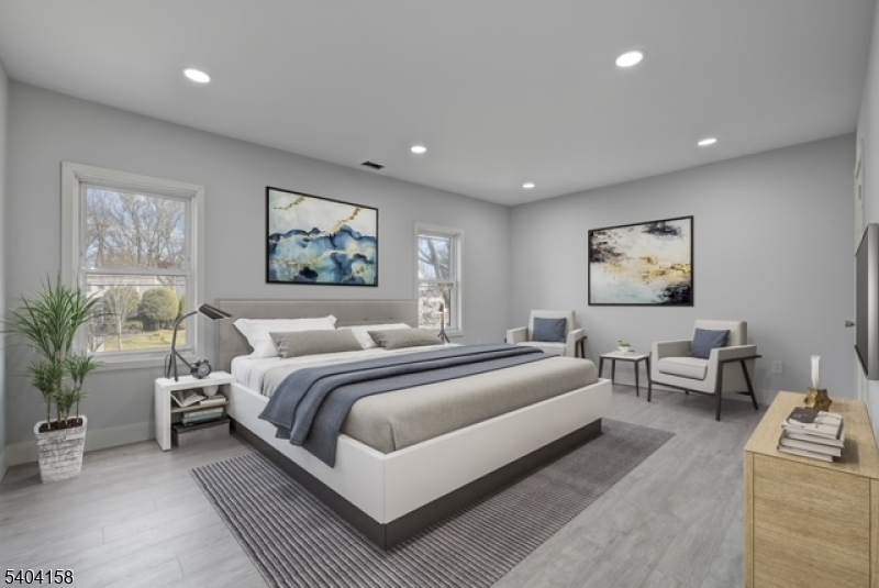 384 W PALISADE AVE