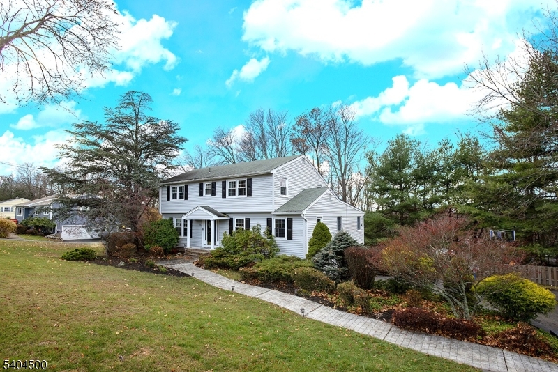 40 Westgate Dr