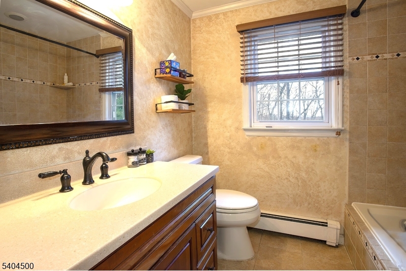 40 Westgate Dr