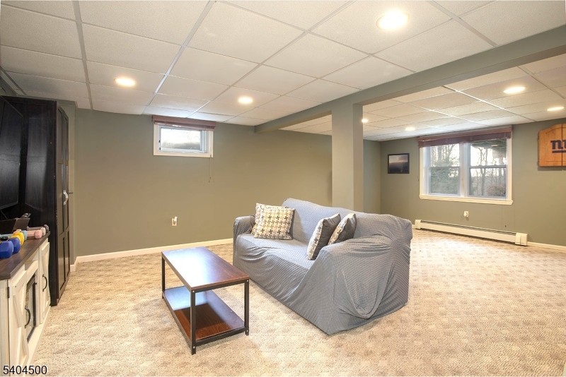40 Westgate Dr