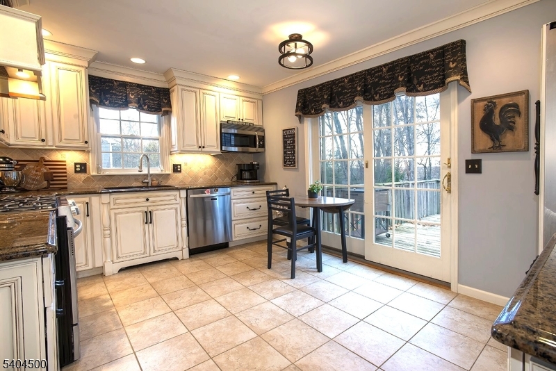 40 Westgate Dr