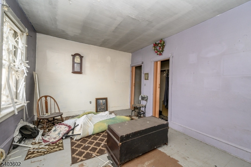 368 Thomas St