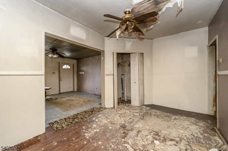368 Thomas St