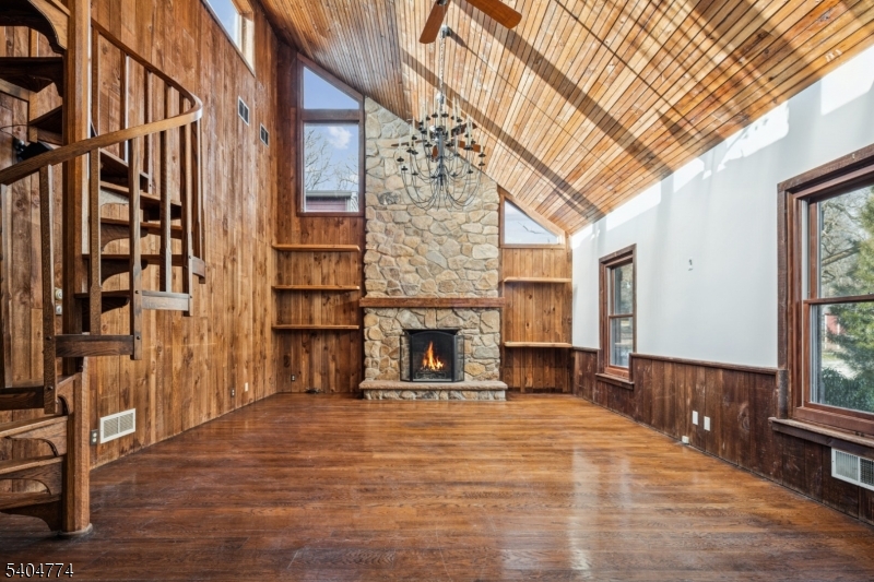 303 Mendham Rd