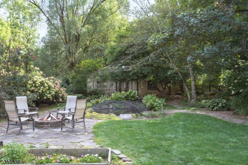 303 Mendham Rd