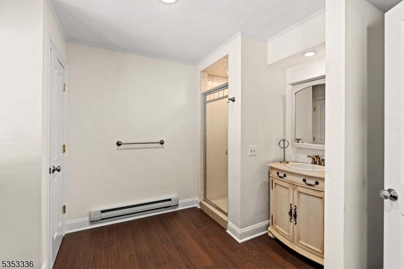 303 Mendham Rd