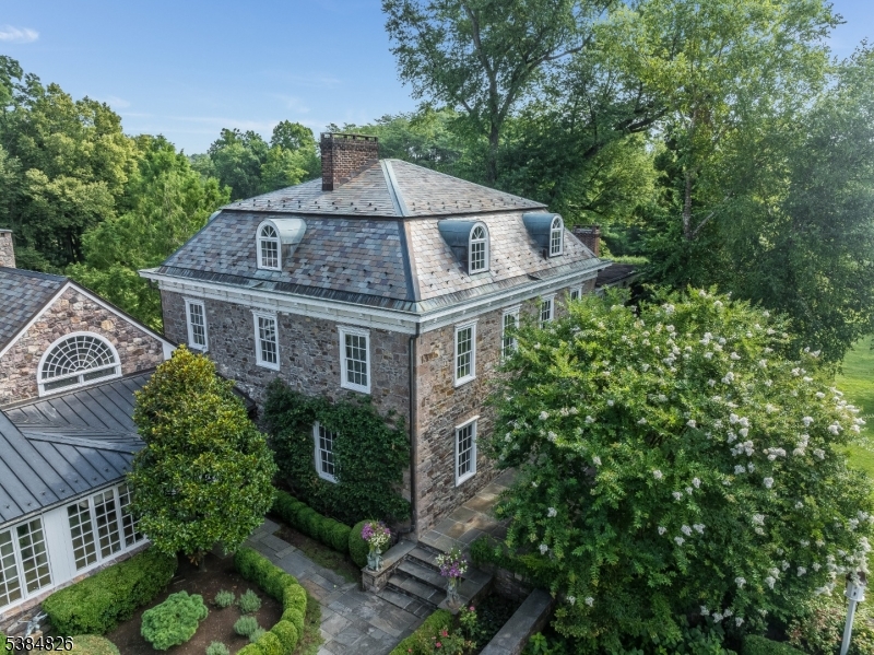 312 Hamden Rd
