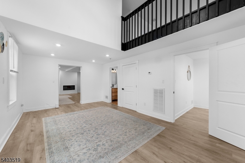 15 W Main St