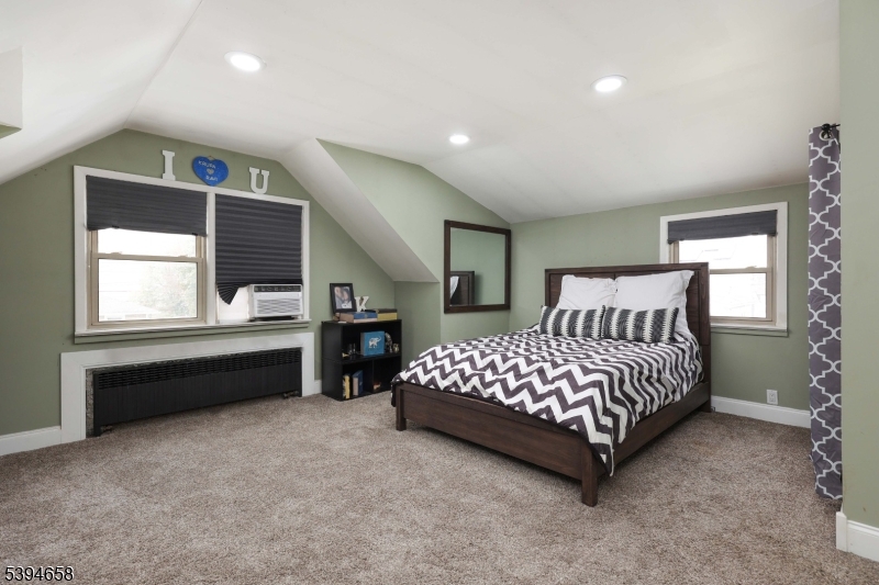 825 Dennis Pl