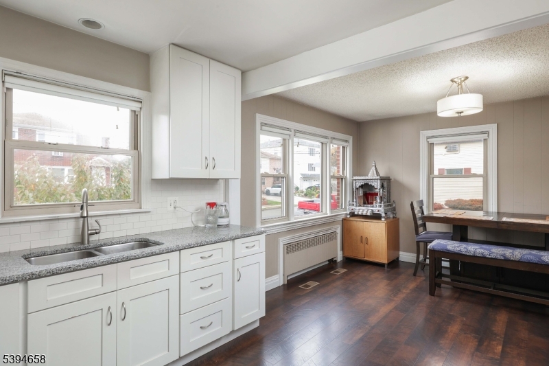 825 Dennis Pl