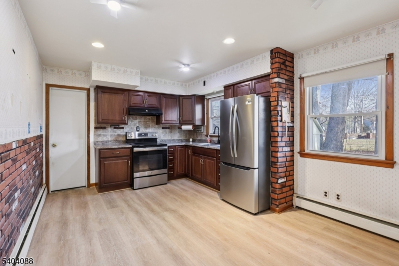 5504 Berkshire Valley Rd