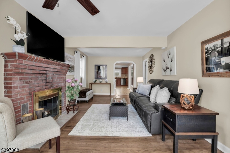 193 JACKSONVILLE DR.