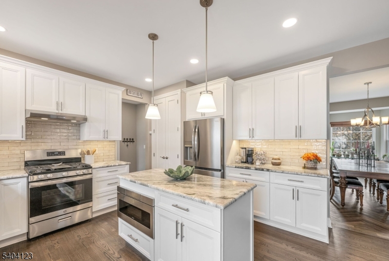 7 WINDING RIDGE ROAD