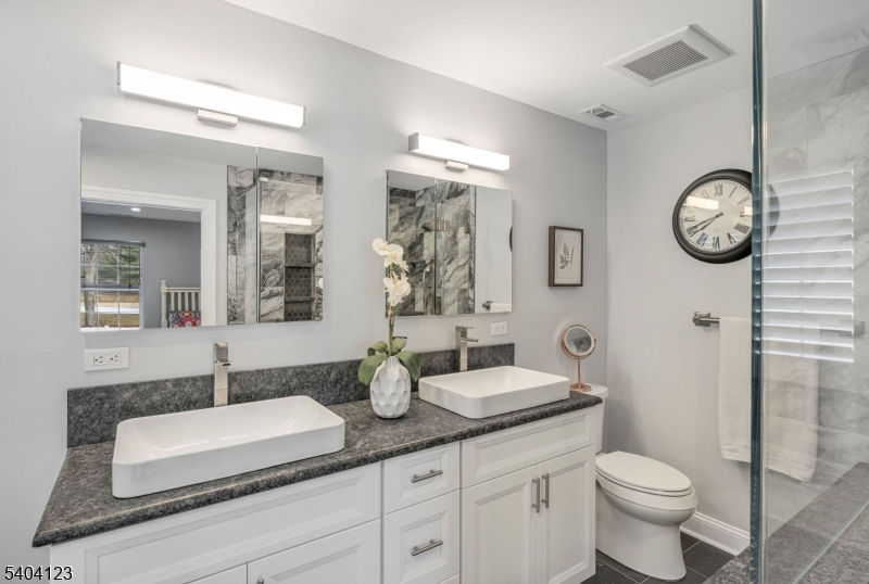 7 WINDING RIDGE ROAD