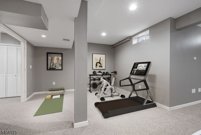 7 WINDING RIDGE ROAD