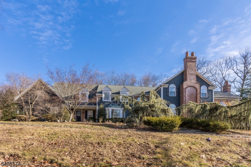 7 Beacon Hill Dr