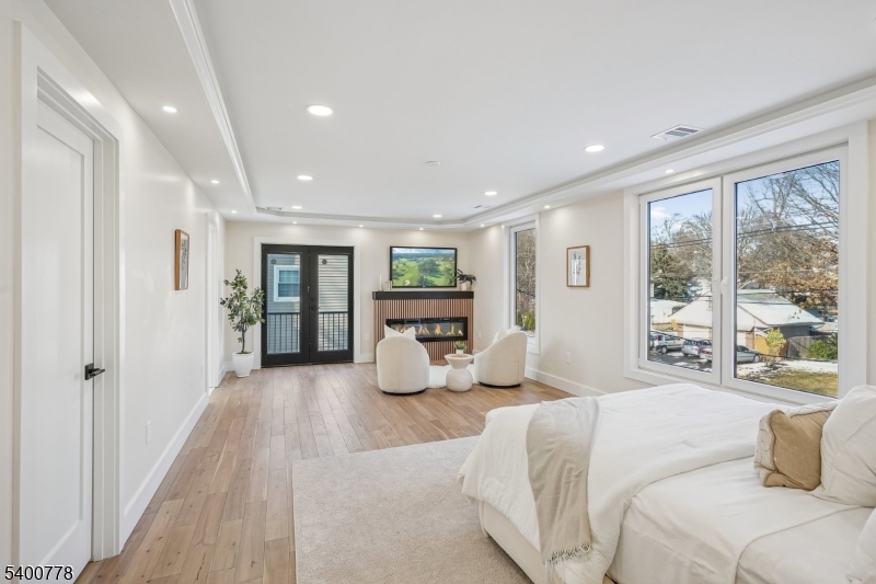 207 N SCOTCH PLAINS AVE