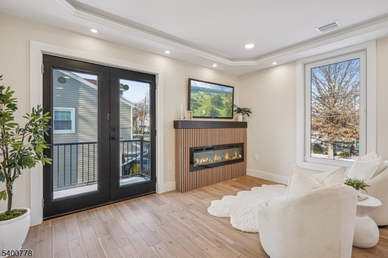 207 N SCOTCH PLAINS AVE