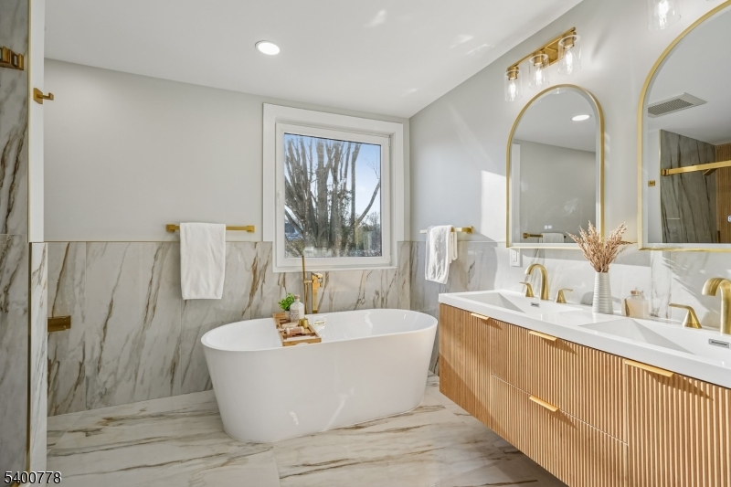 207 N SCOTCH PLAINS AVE