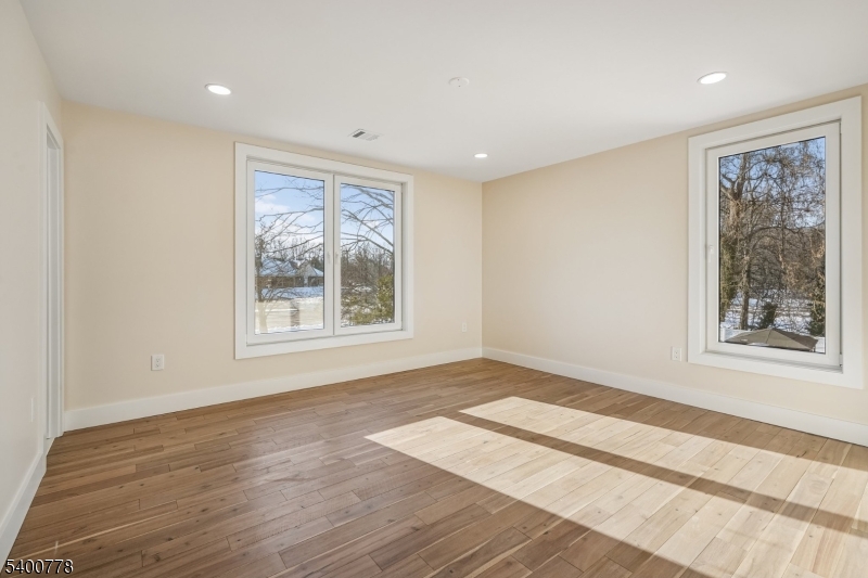 207 N SCOTCH PLAINS AVE