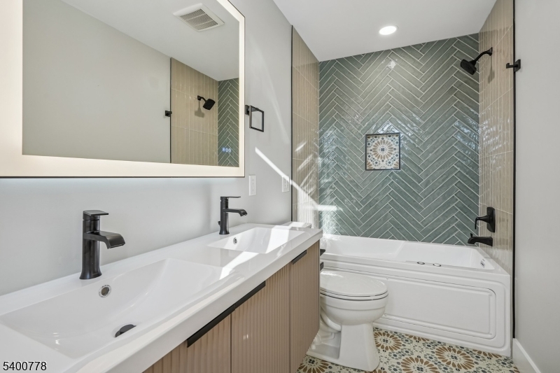 207 N SCOTCH PLAINS AVE