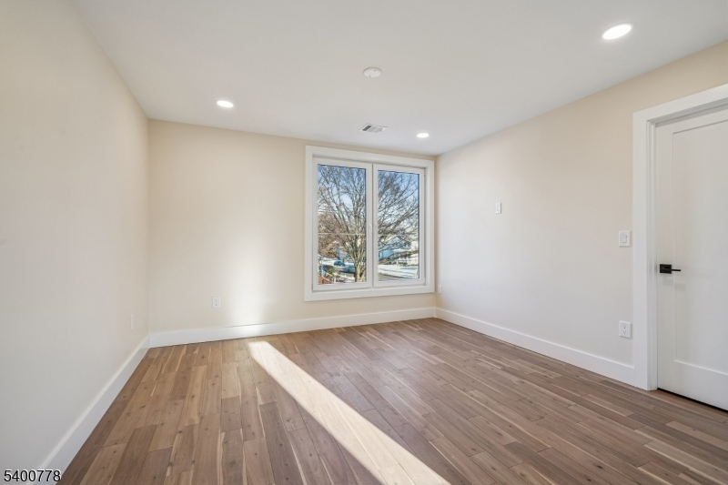 207 N SCOTCH PLAINS AVE