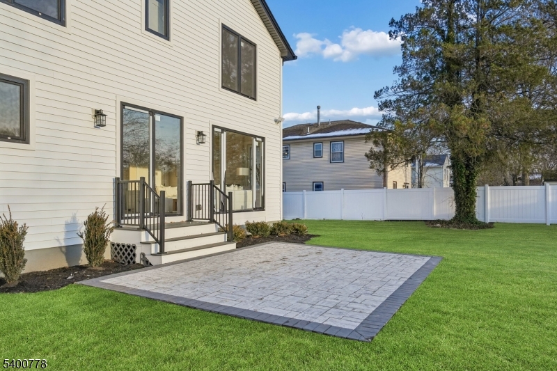 207 N SCOTCH PLAINS AVE