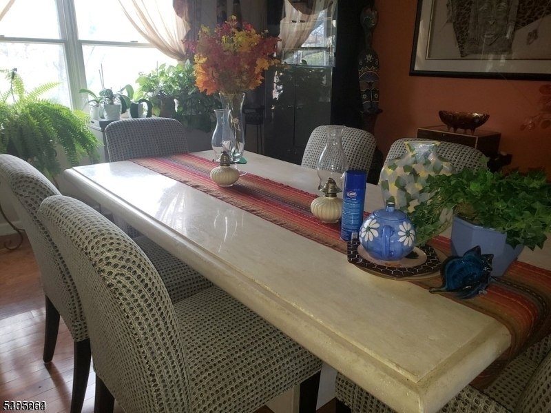 635 Bloomingdale Ave