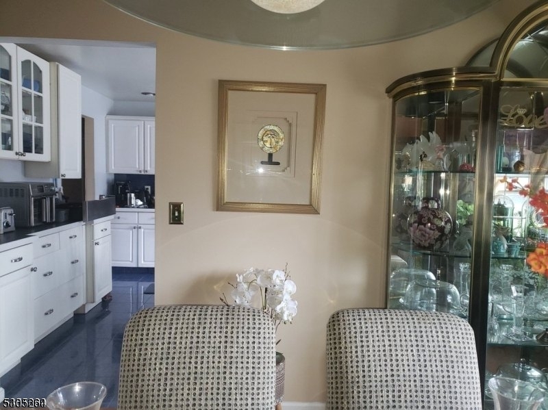 635 Bloomingdale Ave