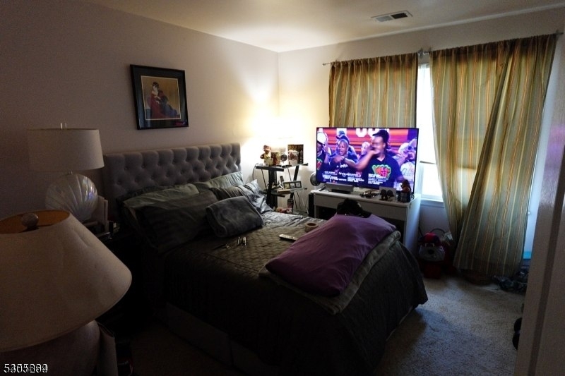 635 Bloomingdale Ave