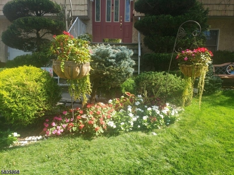 635 Bloomingdale Ave