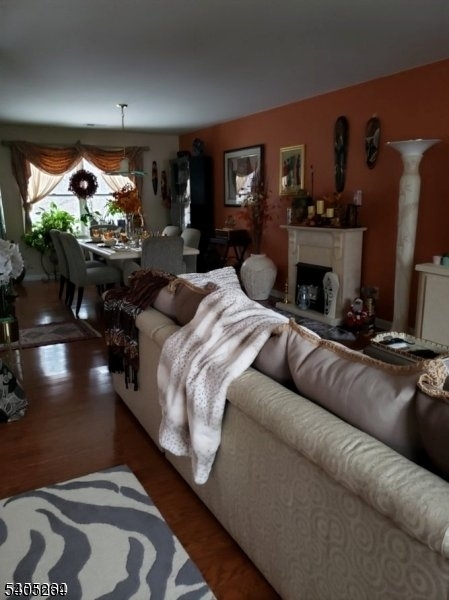 635 Bloomingdale Ave