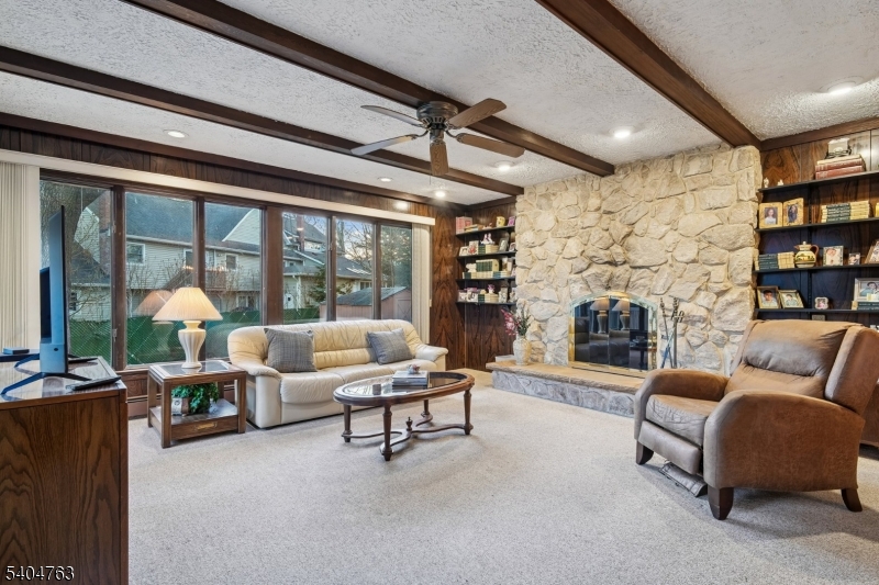 188 E Mount Pleasant Ave