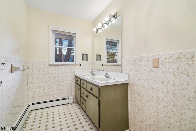 188 E Mount Pleasant Ave