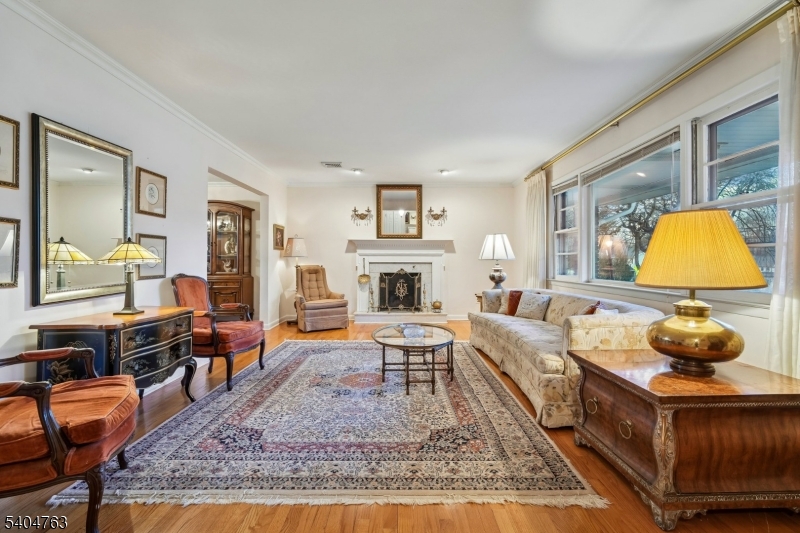 188 E Mount Pleasant Ave